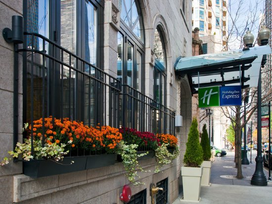 Holiday Inn Express Chicago Magnificent Mile